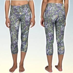 LULULEMON Wunder Under Crop II Sz 4 Full-On Luxtreme